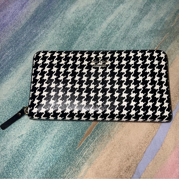 KATE SPADE | Wallet - Picture 1 of 7